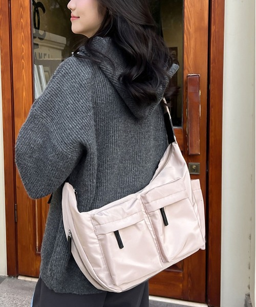 LA VORAGINE ショルダーバッグ バッグ 大容量ショルダーバッグ