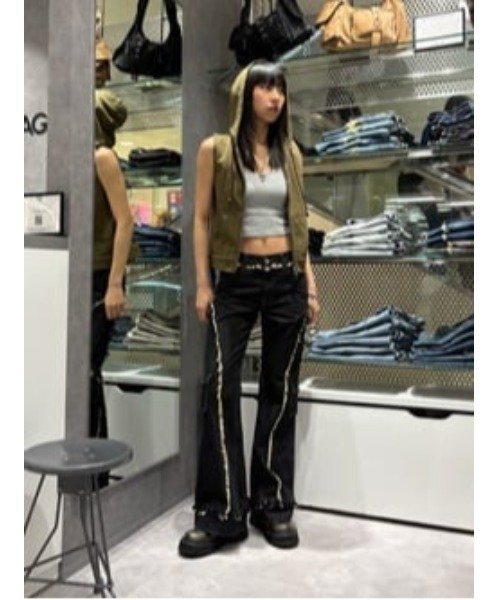 LAGUA GEM HEM STUDS フレアデニム（23インチ） STUDS BELT FLARE デニム（デニムパンツ）｜LAGUA GEM