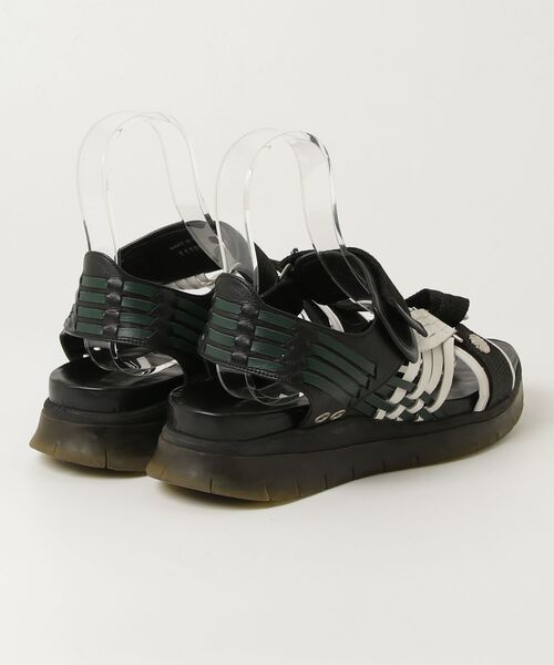 TOGA PULLA ブラックフラットサンダル TOGA PULLA（トーガ プルラ） フラットサンダル 39 ブラック