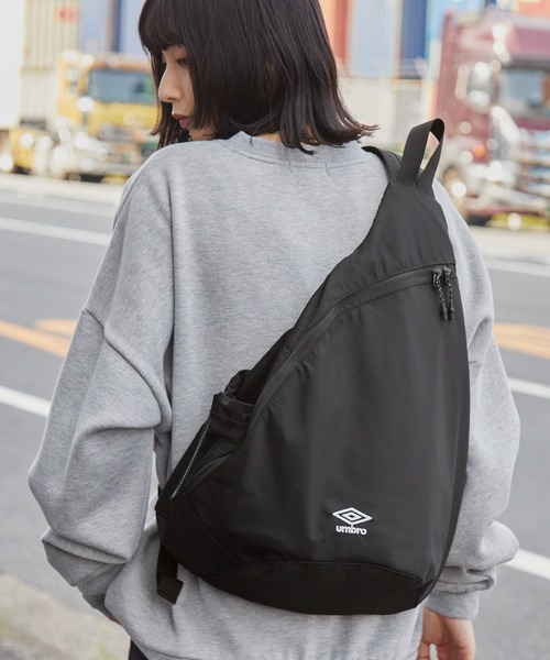 umbro（アンブロ） ショルダーバッグ FREE ブラック レディース