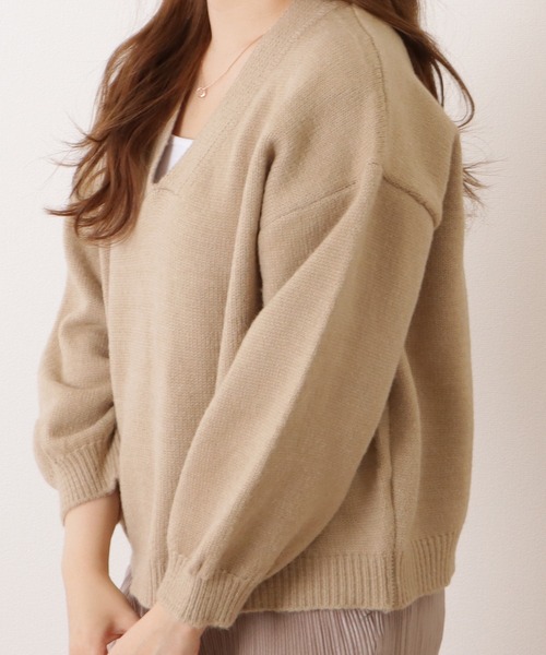 ベージュニットセーター　美品 23区（ニジュウサンク） ニット セーター 「見上愛さん着用/Oggi