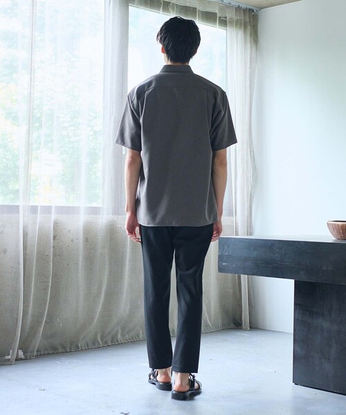 【UNITED TOKYO】アウトラスト2タックスラックス アウトラスト 2タックスラックス(1 DARK GREY): : メンズ