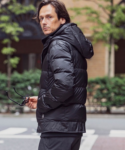 AKM Contemporary（エイケイエムコンテンポラリー） ダウンジャケット