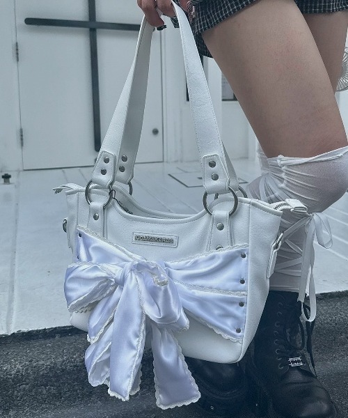 IUGAMAKARAS ショルダーバッグ バッグ 「IUGAMAKARAS」Laced