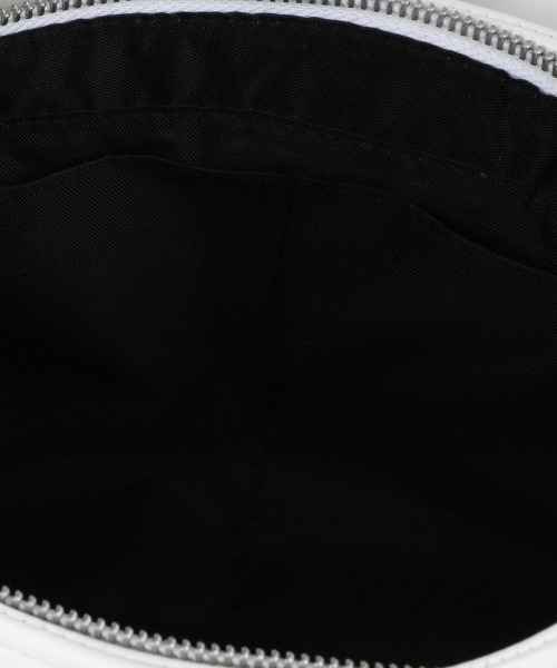 IUGAMAKARAS ショルダーバッグ バッグ 「IUGAMAKARAS」Laced