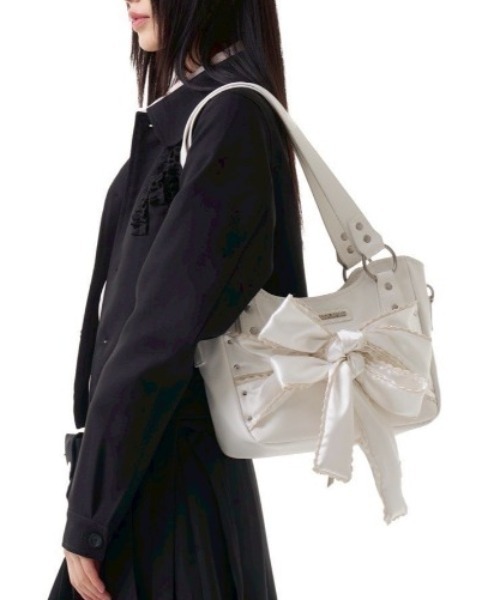 ショルダーバッグ・ポシェット IUGAMAKARAS Laced Ribbon Shoulder Bag 4FT1862 org.jpg