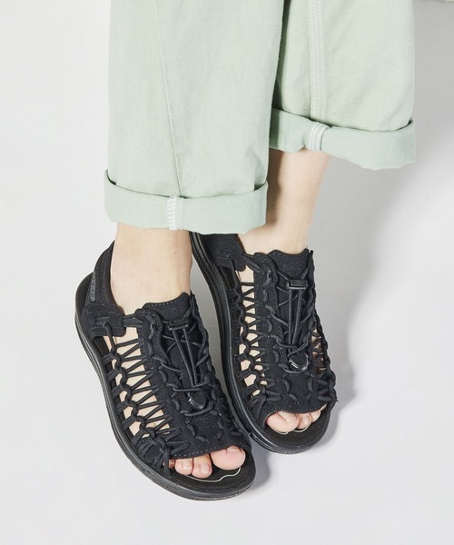 「KEEN」 フラットサンダル 24cm ブラック レディースの画像