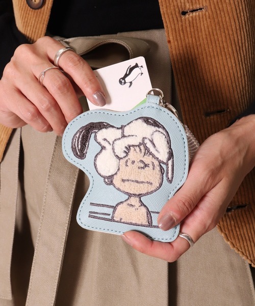 PEANUTS パスケース (ACT)「PEANUTS」サガラ刺繍 フェイクレザー