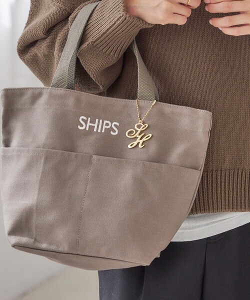 SHIPS(シップス) トートバッグ チャーム付き ポケット トート バッグ SHIPS(シップス) トートバッグ チャーム付き ポケット トート バッグ