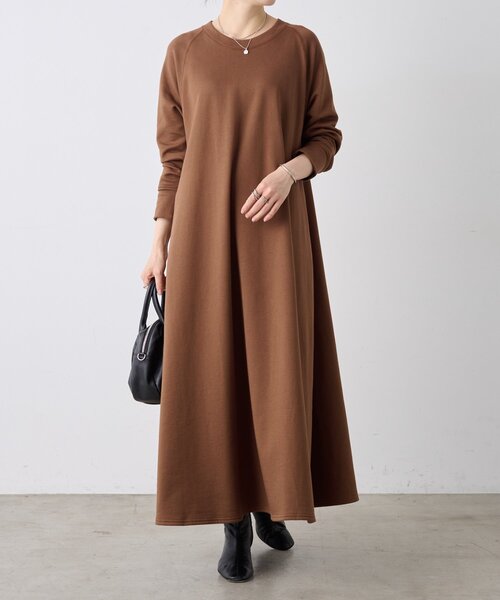 値下げ新品　ビアズリー　ワンピース BEARDSLEY（ビアズリー） ワンピース 裏毛フレアーワンピース