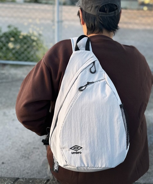 umbro（アンブロ） ショルダーバッグ 別注 ロゴ刺繍 ワンショルダー