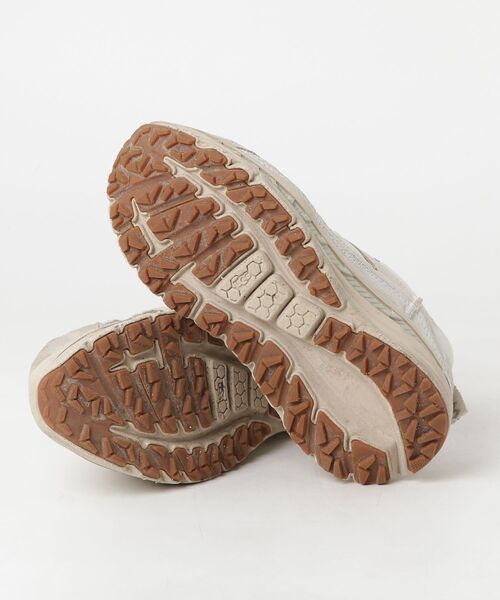 「UGG」 ローカットスニーカー 24 ベージュ レディースの画像