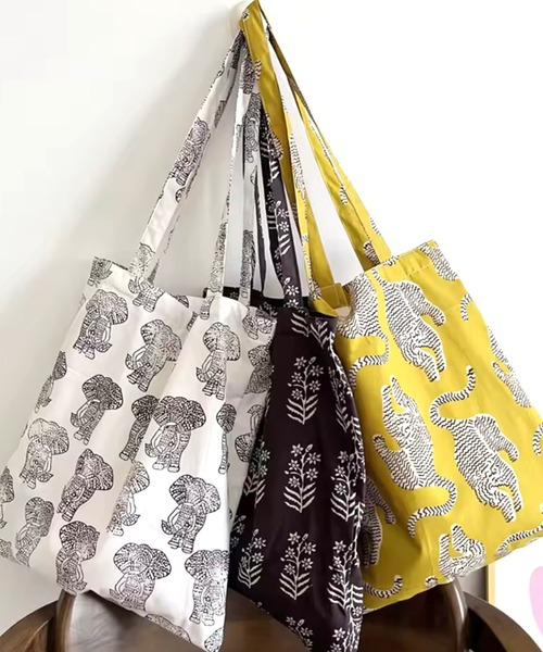 トートバッグ 「 ammy. / エイミードット 」 総柄プリント 軽量 サブ