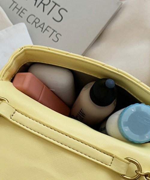 ショルダーバッグ バッグ キルティングPUレザーチェーンバッグ