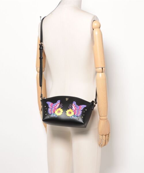 ANNA SUI（アナスイ） ショルダーバッグ バッグ ファミリアアート