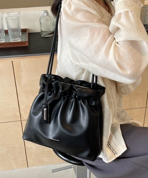 【美品】Y's ウールギャバフリルショルダーバッグ ブラック ショルダーバッグ バッグ ギャザーフリルショルダーバッグ レディース
