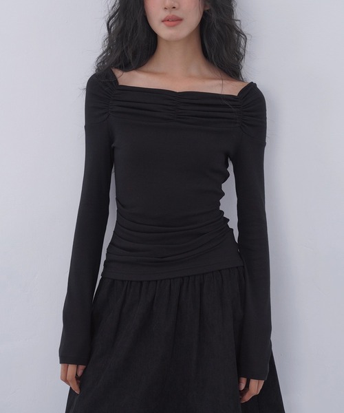 【美品】EIGHTHMONTH オフショルダードレープトップス EIGHTHMONTH tシャツ ドレープオフショルダートップス EM25a088