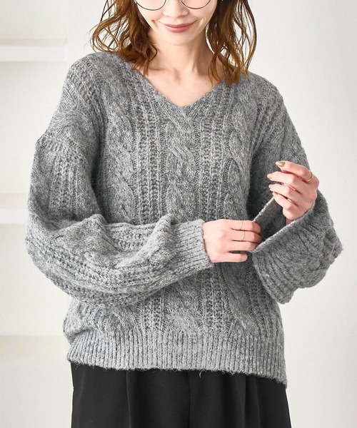 美品 21AW イロジカケ ケーブル編み Vネック ニット セーター カットソー 美品 21AW イロジカケ ケーブル編み Vネック ニット セーター