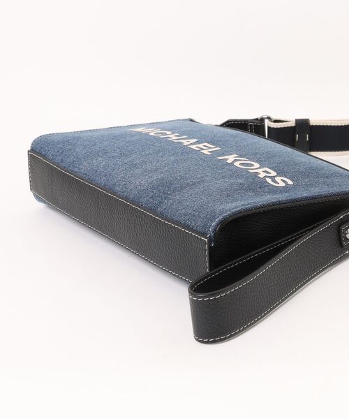 MICHAEL KORS（マイケルコース） ショルダーバッグ 3IN1 XBODY POUCH