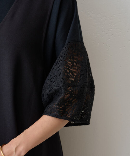 美品✨24ss ビアズリー Tシャツ 袖レース クルーネック カットソー 黒 osharewalker カットソー レディース 春夏 トップス Tシャツ