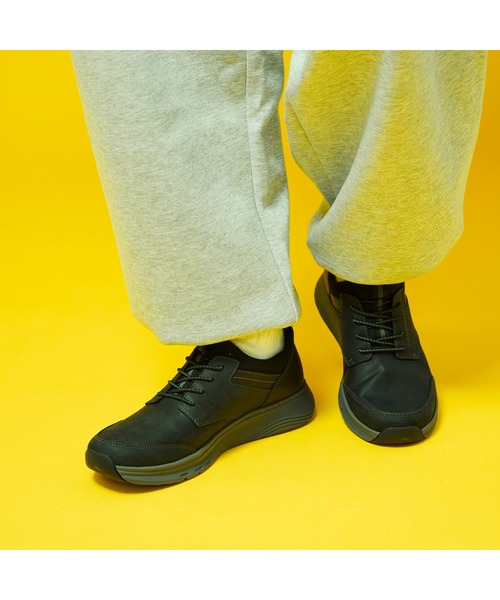 Clarks スニーカー Motion Trek EZ / モーショントレック