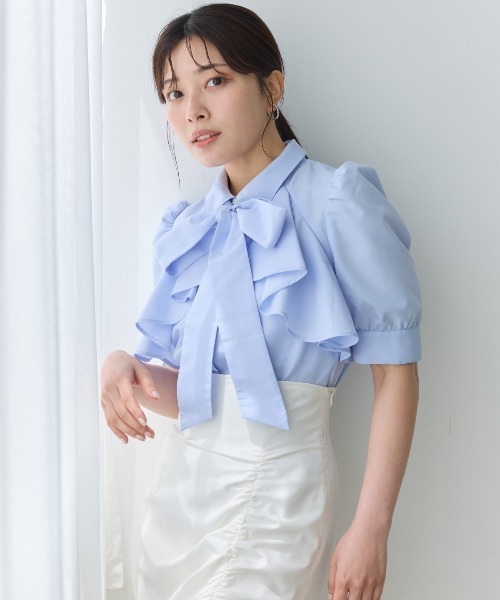 アンド クチュール ビジューボタンストライプフリルブラウス　人気グリーン アンドクチュール AND COUTURE ビジューボタンストライプフリル