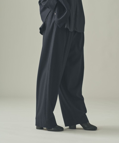 新品✨未使用✨カレンソロジー Curensology ストレッチ Gジャン 黒 Curensology（カレンソロジー） パンツ /「C.S.G」アンセドニアパンツ