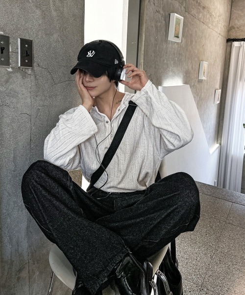 COSYHARU（コシハル） tシャツ ベロアリブヘンリーネックニットTシャツ