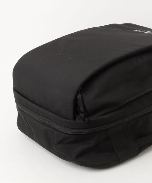 Arc'teryx ブラック デイパック ARC'TERYX（アークテリクス） リュック - ブラック メンズ : ZOZOTOWN