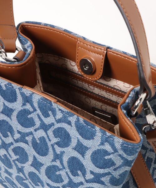 GUESS（ゲス） ショルダーバッグ バッグ WELLS CROSSBODY BUCKET