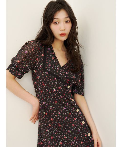 LILY BROWN（リリーブラウン） ワンピース 半袖 フラワープリント