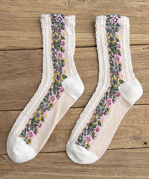 新品タグ付　gucci レース　ソックス　フラワー☆花柄 SHIZUTA 靴下 SZT：くるぶし丈 花柄 シースルーソックス