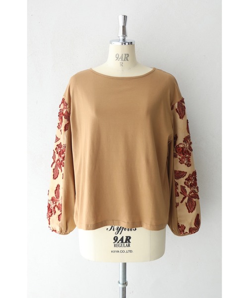 cawaii 煌めくお花刺繍の重ね着風トップス　カットソー　トップス cawaii tシャツ ふわふわ浮かび上がる花刺繍袖プルオーバー
