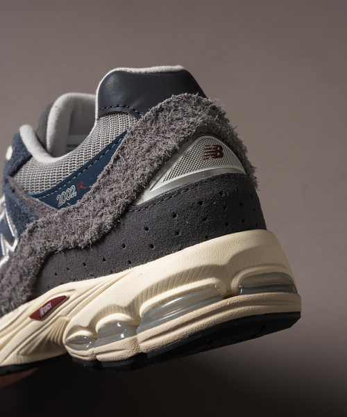 EDIFICE スニーカー 「New Balance / ニューバランス」M2002REL