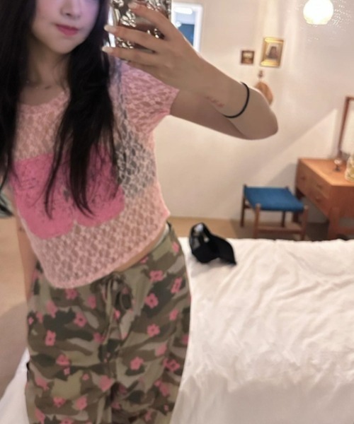 tシャツ レースエンブレムナンバリングTEE/585529 レディース FCMM（エフシーエムエム）の「LACE NUMBERING CROP TEE/レース
