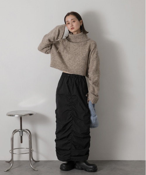 ad thie（アドティエ） ニット セーター ハイネック・袖ドロスト