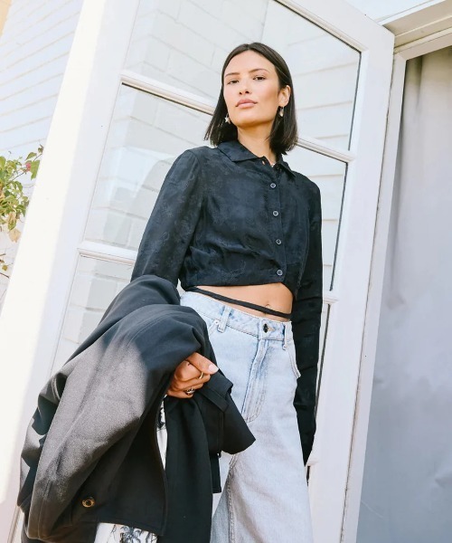ブラウス シャツ RVCA レディース INVISIBLE MAN TOP 長袖シャツ/ルーカクロップド・ショート丈シャツ レディース