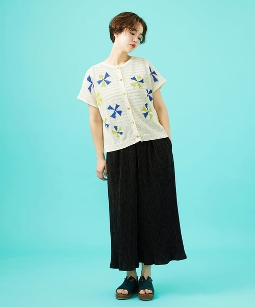 Jocomomola（ホコモモラ） パンツ Ondas プリーツワイドイージーパンツ