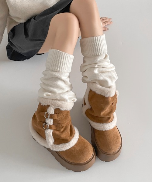 ugg ムートンブーツ レッグウォーマー UGG®︎〉でY2Kムードを。｜ビームス 新宿｜BEAMS