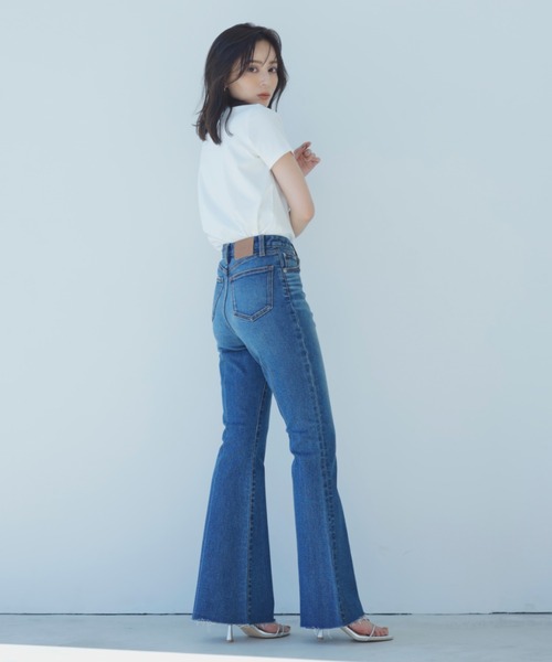 「anuans」 ブーツカットデニムパンツ 0 グレー レディースの画像