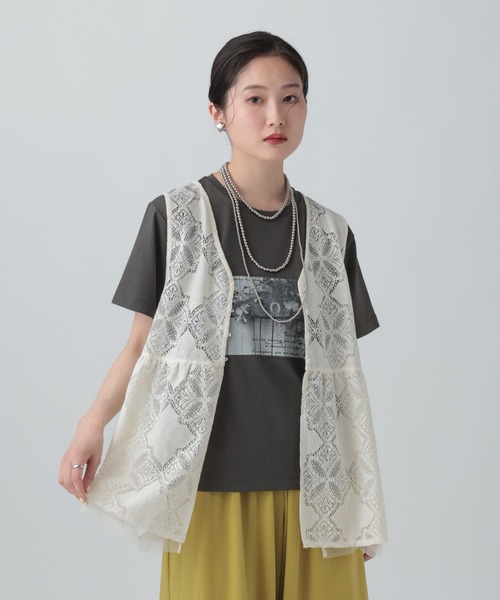 todayful ニットベスト　ホワイト TODAYFUL（トゥデイフル）の「Vネックニットベスト（ベスト）」 - WEAR