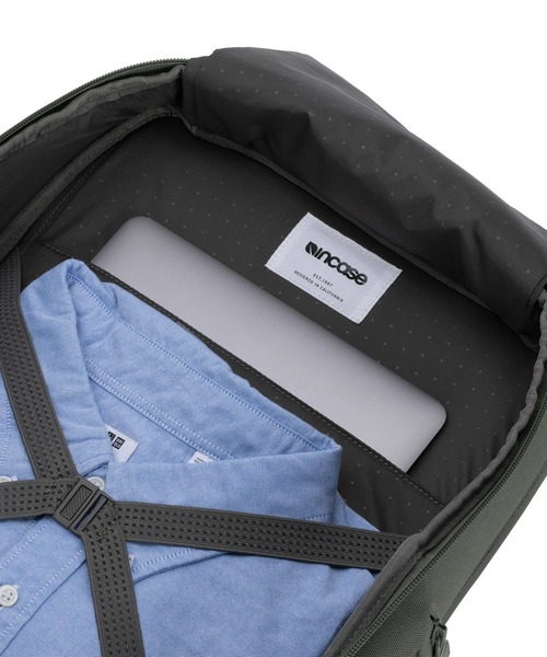デイバック リュック INCO100683-SIV Incase A R C Commuter Pack - Smoked Ivy メンズ レディースの画像