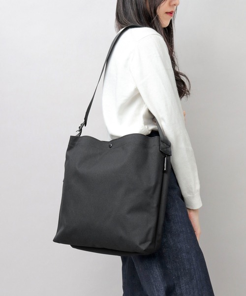 WILDERNESS EXPERIENCE ショルダーバッグ ブラック WILDERNESS EXPERIENCE ショルダーバッグ 日本製 ポリエステル