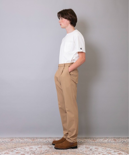 【新品/未使用】FACTOTUM（ファクトタム）フィンクスコットン タックパンツ 新品/未使用】FACTOTUM（ファクトタム）フィンクスコットン タックパンツ