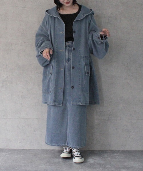 新品 アルマーニ ARMANI デニムスカート ひざ丈 ロゴ刺繍 ストレッチ 白 新品 アルマーニ ARMANI デニムスカート ひざ丈 ロゴ刺繍