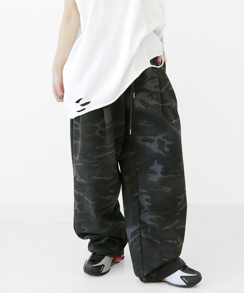 minsobi（ミンソビ） スウェットパンツ ジャージ ボリュームカモフラ