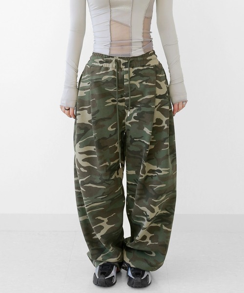 minsobi（ミンソビ） スウェットパンツ ジャージ ボリュームカモフラ