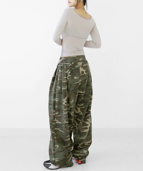 minsobi（ミンソビ） スウェットパンツ ジャージ ボリュームカモフラ