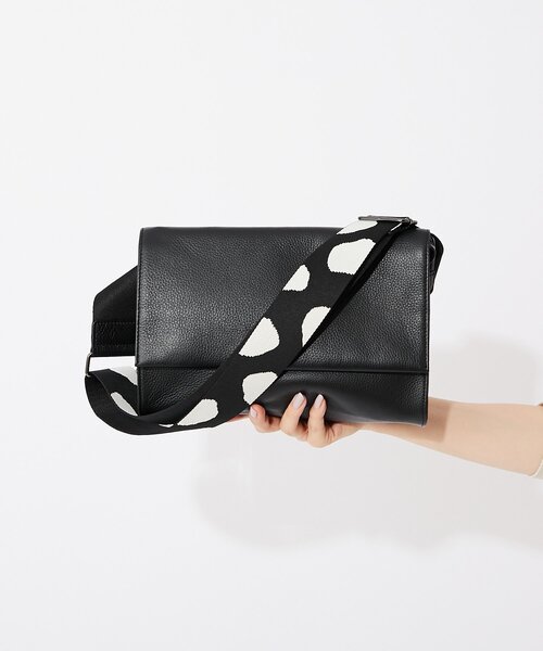 ear PAPILLONNER（イア パピヨネ） ショルダーバッグ FREE ブラック