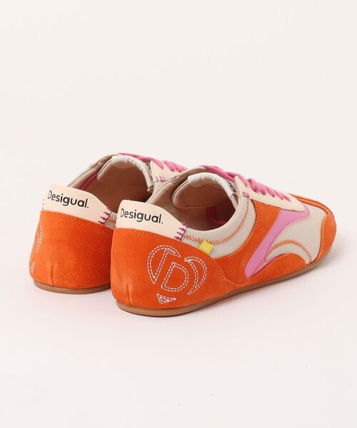 デシグアル ピンク シューズ スニーカー23cm ウォーキング フィットネス美品 Desigual（デシグアル） ウォーキングシューズ スニーカー オレンジ